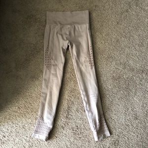 Gymshark energy seamless in taupe!